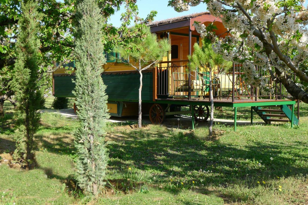 Les Piegonnaises - 2 Roulottes Villa Kültér fotó